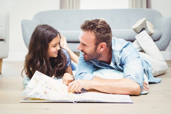 読み聞かせで英語が上達 親子で学べるstorytellingとは English Lab イングリッシュラボ レアジョブ英会話が発信する英語 サイト 読み聞かせで英語が上達 親子で学べるstorytellingとは English Lab イングリッシュラボ レアジョブ英会話が発信する英語 サイト