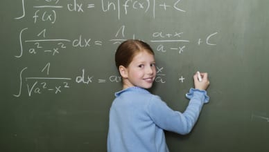 「1+1=2」計算式を英語で言える？計算など数学に役立つ英語表現