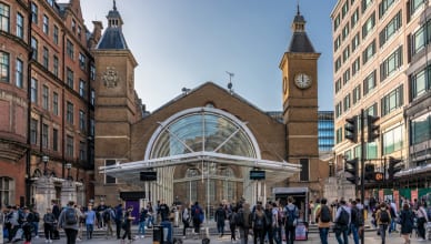 地下鉄って英語でなんていう？ 海外で地下鉄に乗る英会話＜ロンドン編＞