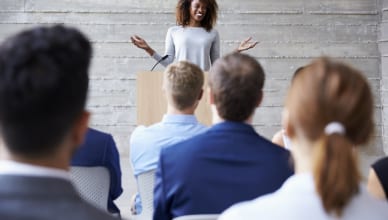 「伝える英語」の教材！スピーチで英語の表現力を身に付けよう！