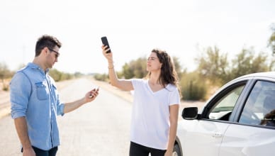 「電波が悪い」って英語でなんて言う？携帯電話に関する英語フレーズまとめ