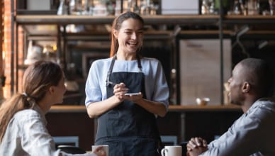 カフェやレストラン、アパレルで使える英語の接客フレーズを学ぼう