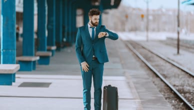 「エッ、今朝は電車が運休！」というときに使える英語フレーズ