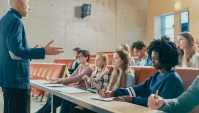 入学＝enterではない！学校に関する英語、どれだけ知っていますか？